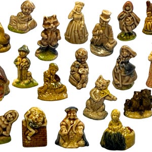 Vintage Wade Whimsies Figurines: Red Rose Tea Nursery Rhyme Collectibles
