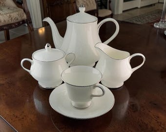 Wedgwood Silver Ermine – Bone China England – Platinum Trim – Discontinued Replacement Piece