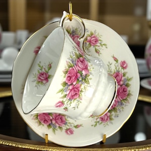 Vintage Paragon Fine Bone China Teacup & Saucer: Pink Roses, Gold Trim
