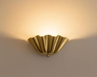Handmade Mid-Century Brass Wall Sconce – Modern Half-Flower Design Light Fixture