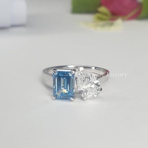 2.54 CT Emerald And Pear Cut Lab Grown Diamond Engagement Ring, Two Stone Ring, Toi Et Moi Wedding Ring, Anniversary Gift Ring For Her.
