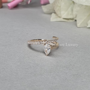 Pear Cut Diamond Side Stone Ring, Round Diamond Ring, 14K Yellow Gold Ring, Lab Grown Diamond, Engagement Ring, Women&#39;s Ring, Gift for Her.