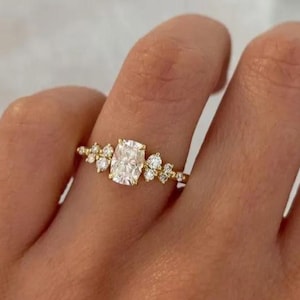 1 CT Lab Grown Cushion Cut Diamond Gold Engagement Ring With Round Side Stones