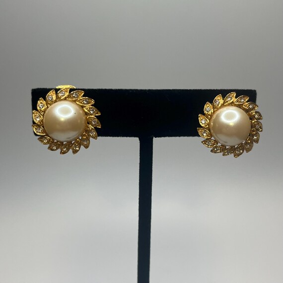 Vintage Richelieu gold tone pearl and faux diamon… - image 3