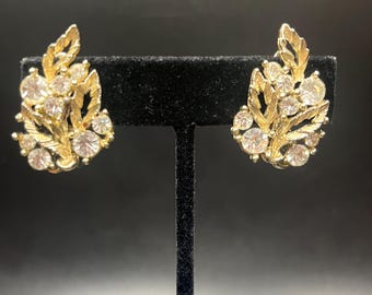 Vintage Lisner rhinestone clip earrings gold tone leaf earrings signed Lisner mid century costume jewelry