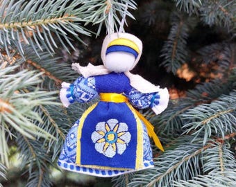 Ukrainian Motanka Doll, Health Talisman with Herbs, Embroidered Amulet, 4 inch