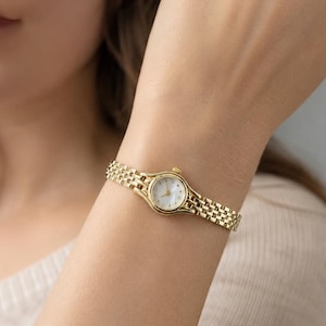 Dainty Gold Watch for Women, Small Round Dial Cocktail Watch, Petite Vintage Wristwatch