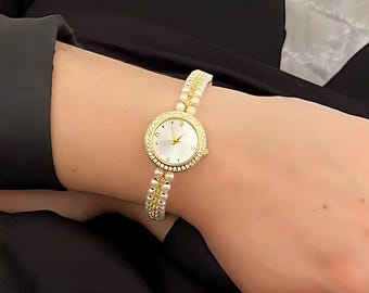 Vintage Gold Pearl Band Round Dial Women's Watch, Minimalist Dainty Accessory