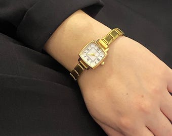 Gold Dainty Watch for Women, Square Face Watch, Minimalist Vintage Watch, Small Dial Watch, Bridesmaid Gift, Mom Gift, Elegant Watch