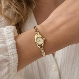 Dainty Gold Watch for Women, Small Fluted Bezel Wristwatch, Petite Vintage Ladies Watch