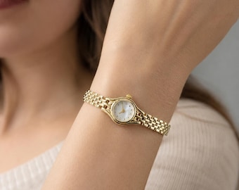 Dainty Gold Watch for Women, Small Round Dial Cocktail Watch, Petite Vintage Wristwatch