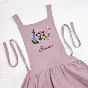 Personalized Hand-Embroidered Floral Apron: Cotton-Linen Blend  T7