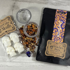 Witches Brew Apple Cinnamon Tea Gift Box: Loose Leaf Herbal Blend