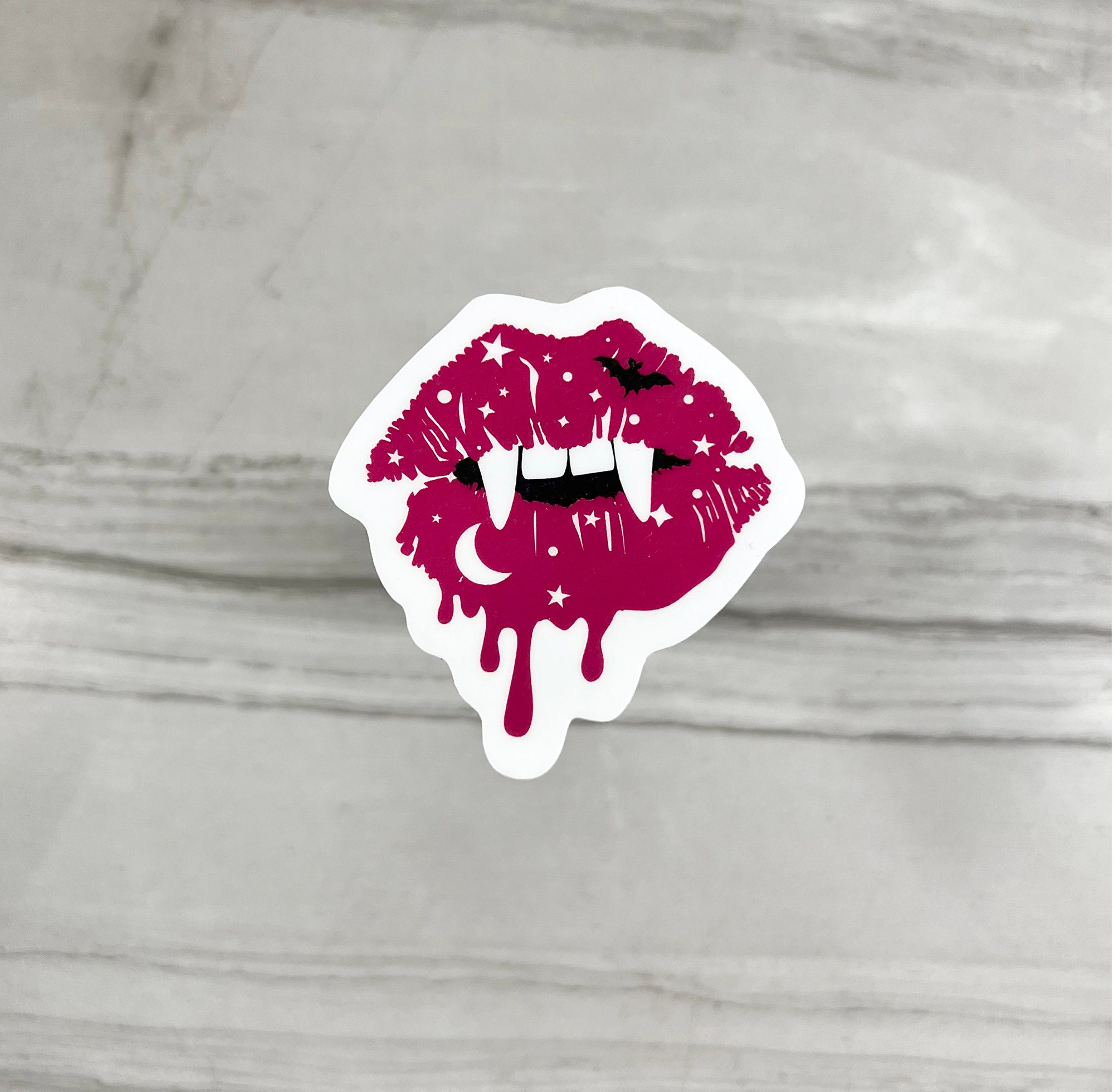 Pegatina for Sale con la obra «labios de halloween con colmillos vampiro»  de pbfhpunk