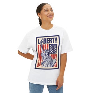 T-shirt oversize con la Statua della Libertà, t-shirt streetwear, maglietta unisex alla moda, abbigliamento con top squadrato, t-shirt con grafica urban hipster