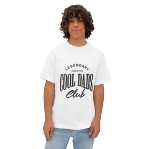 T-shirt oversize Legendary Cool Dads Club, t-shirt streetwear, maglietta unisex squadrata, abbigliamento con top squadrato, t-shirt grafica Urban Hipster