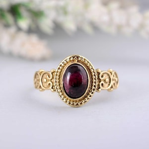 Vintage Garnet Brass Ring – Deep Red Gemstone Statement Jewelry