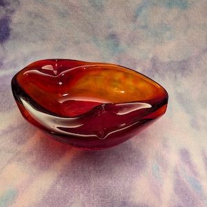 LE Smith Ruby Red Simplicity Ashtray - UV reactive Cadmium + Selenium