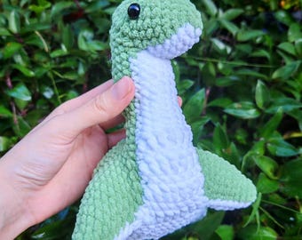 Plesiosaurus gehaakt baby schattig amigurumipatroon zee-dino in Loch Ness-stijl, laag gestikt