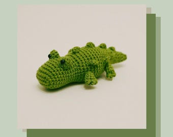 Crocodile Crochet Pattern, Low Sew Amigurumi Pattern, Handmade Mini Small Alligator, Cute Caiman Reptile PDF, Green Yarn Only