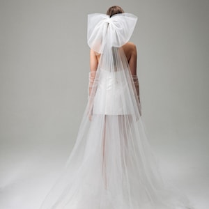 Detachable Tulle Train, Oversized Bridal Ribbon, Modern Wedding Hair Accessory, Statement Knot