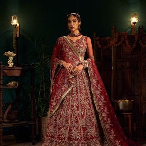 Bridal lehanga | Bridal red dress | Bridal red lehanga choli | Handmade dress | Pakistani bridal dress | Pakistani wedding dress