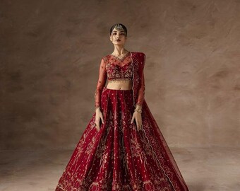 Pakistani luxury wedding wear article| Pakistani elegant wedding dress| Pakistani bridal wear weeding article| Pakistani wedding luxury |