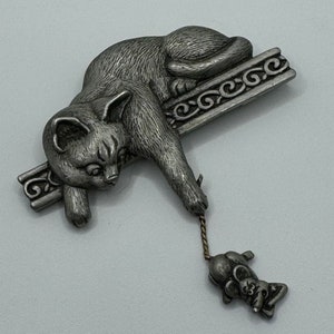 Vintage JJ Jonette Pewter Cat and Mouse Brooch