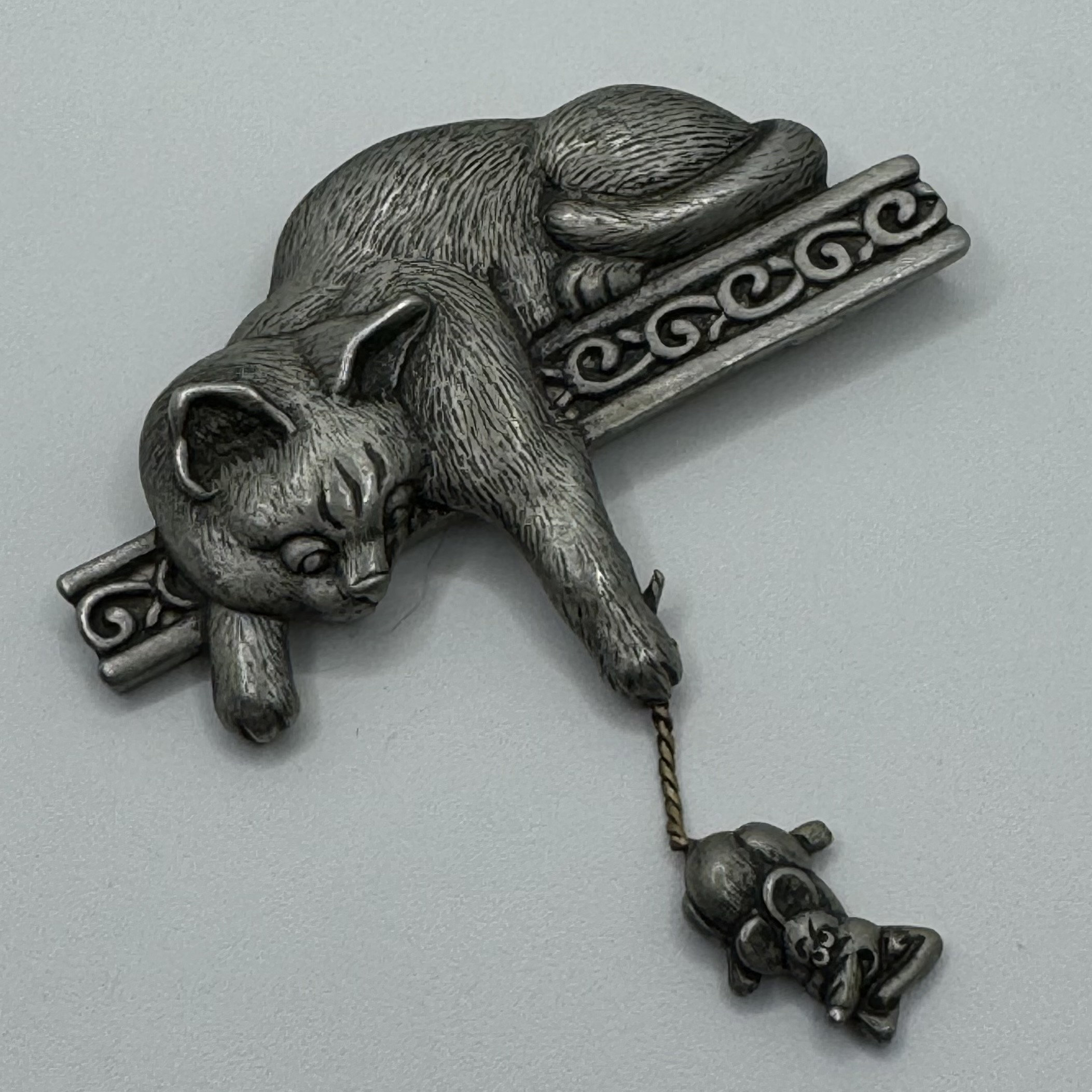 JJ刻印 ブローチ 猫の通販 by kimi's shop｜ラクマ