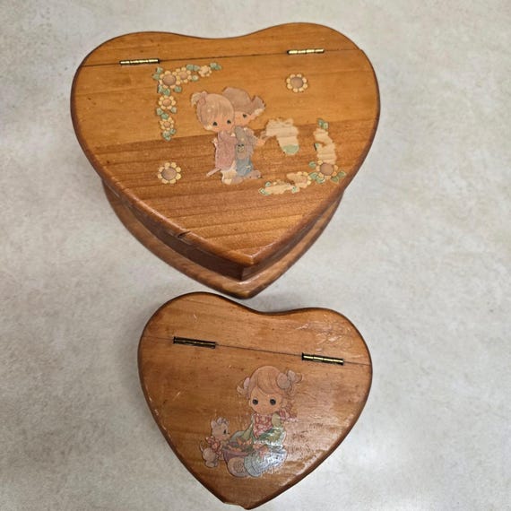 Vintage Precious Moments Wooden Heart Nesting Boxes Cottagecore Trinket Set
