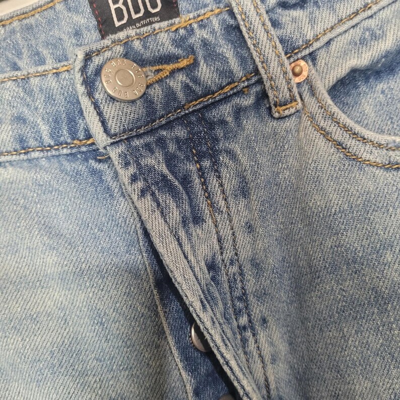 Urban Outfitters BDG Jeans Grunge Distressed Y2K Baggy Raw Hem Womans Sz 28 image 3