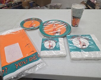 NEW VTG Berkely Breathed Napkins, Tablecover, Dinner & Dessert Plates Tablewares