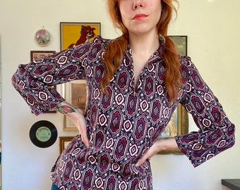 Vintage 70’s collared blouse with flared sleeves