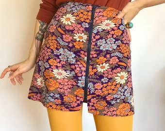 Upcycled 60’s floral zip front mini skirt