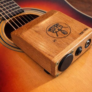 Oak Stomp Box Bass Drum Effect Pedal, Onboard Mic Booster, Guitarist Busker Gear