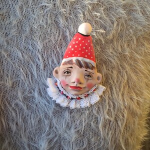 Small clown face brooch, art doll brooch