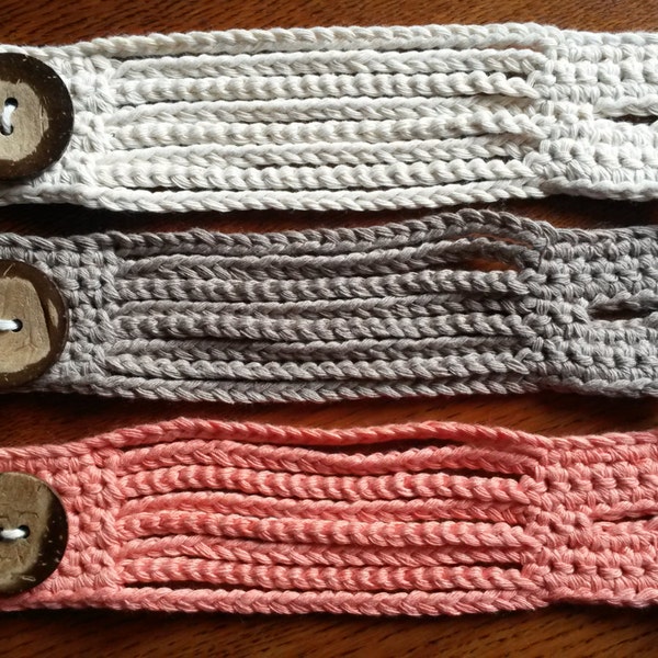 Chunky-Stringy Crochet Bracelet;  Beginner’s Pattern