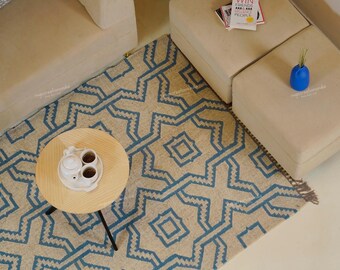 Tappeto geometrico blu in iuta tessuto a mano, tappeto moderno in stile boho per soggiorno, tappeto marocchino a traliccio in fibra naturale, tappeto a trama piatta ecologico