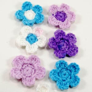 Crochet Flower Appliques, Mini Yarn Embellishments for Crafts, Handmade Floral Decorations, Scrapbooking & DIY Projects, Mixed Pastel Pack