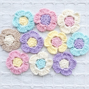 Apliques de flores de crochet pastel en hilo de algodón suave, motivos de margaritas en colores primaverales kawaii, mini motivos florales de crochet para manualidades y decoración