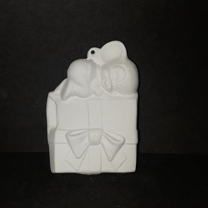Ceramic Bisque Mouse sleeping on gift Ornament (U-PAINT)