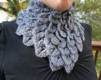 CROCHET PATTERN: Crocodile Dragon Stitch Neckwarmer - Permission to Sell Finished Product