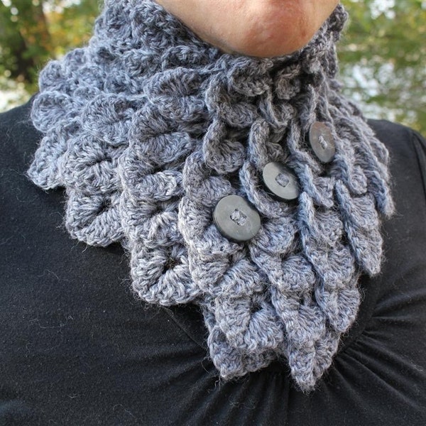 CROCHET PATTERN: Crocodile Dragon Stitch Neckwarmer - Permission to Sell Finished Product