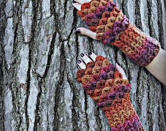 Modèle au crochet de gants à écailles miniatures au point de crocodile