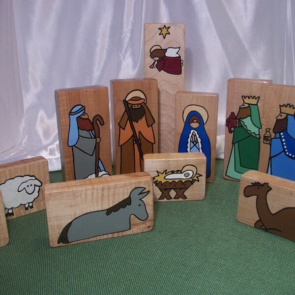 Wood Block Nativity Maple 12 Pieces