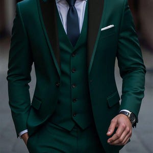 Green 3 Piece Suits Men Wedding Suit Men Party Wear Suit Groomsmen Suit Men Dinner Suits Elegant 3 piece suits casual Bespoke For Men