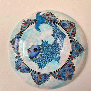 Azulejo turco feito à mão, Azulejo estilo otomano, Azulejo de cerâmica feito à mão personalizado, Arte em azulejo turco Iznik, Presente exclusivo, Azulejo turco, Design de peixe