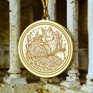 Mystischer Fuchs Anhänger aus Silber, Vermeil, Vermeil, Gold plattiert oder 14k Gold – Ein Symbol für die Medaillons der himmlischen und forstlichen Weisheit