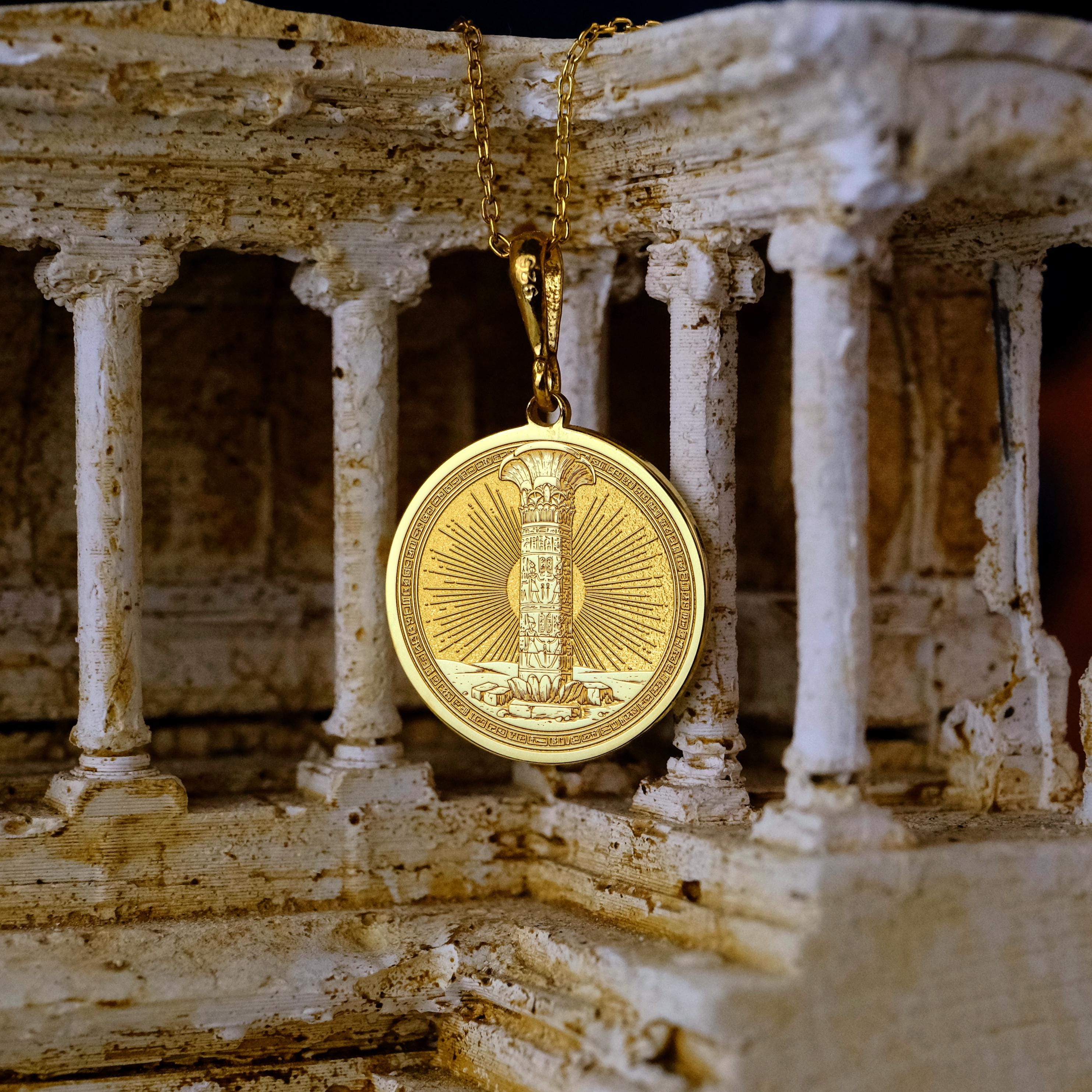 カルナック神殿の柱のペンダント：エジプトの蓮の花のお守りネックレス - Etsy 日本