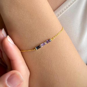 Pulseira com pedra do mês de nascimento, Pulseira com pedra do mês de nascimento em baguete, Pulseira delicada, Pulseira de presente de aniversário para avó, Pulseira de mulher, Presente de Natal para ela